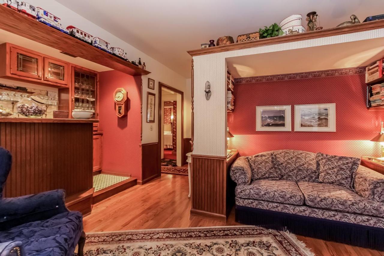 Yelton Manor Bed And Breakfast South Haven Extérieur photo