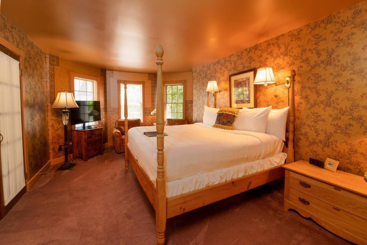 Yelton Manor Bed And Breakfast South Haven Chambre photo
