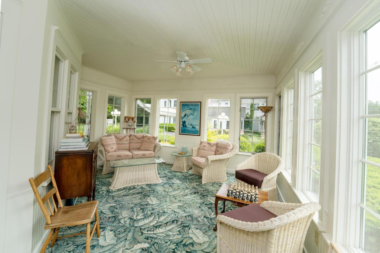 Yelton Manor Bed And Breakfast South Haven Extérieur photo