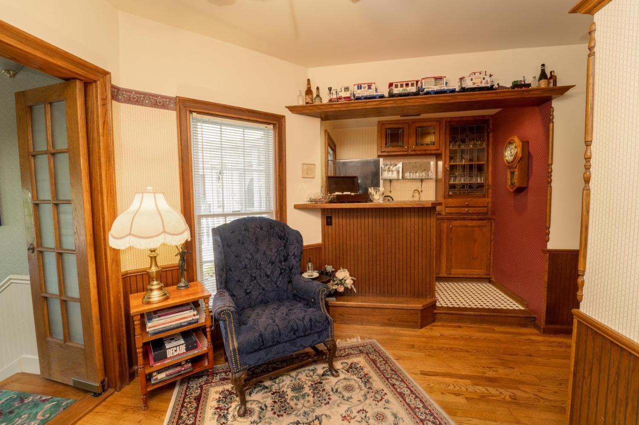 Yelton Manor Bed And Breakfast South Haven Extérieur photo