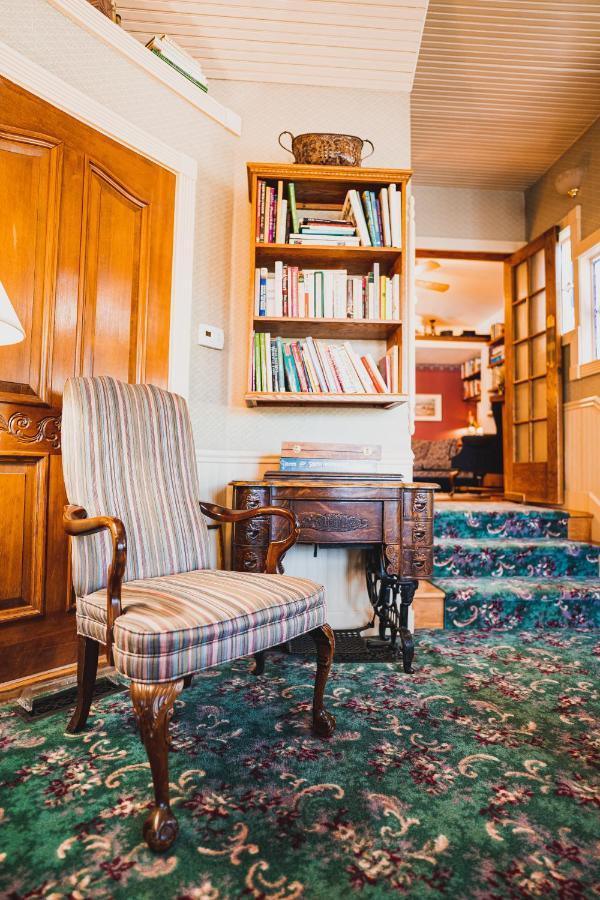 Yelton Manor Bed And Breakfast South Haven Extérieur photo